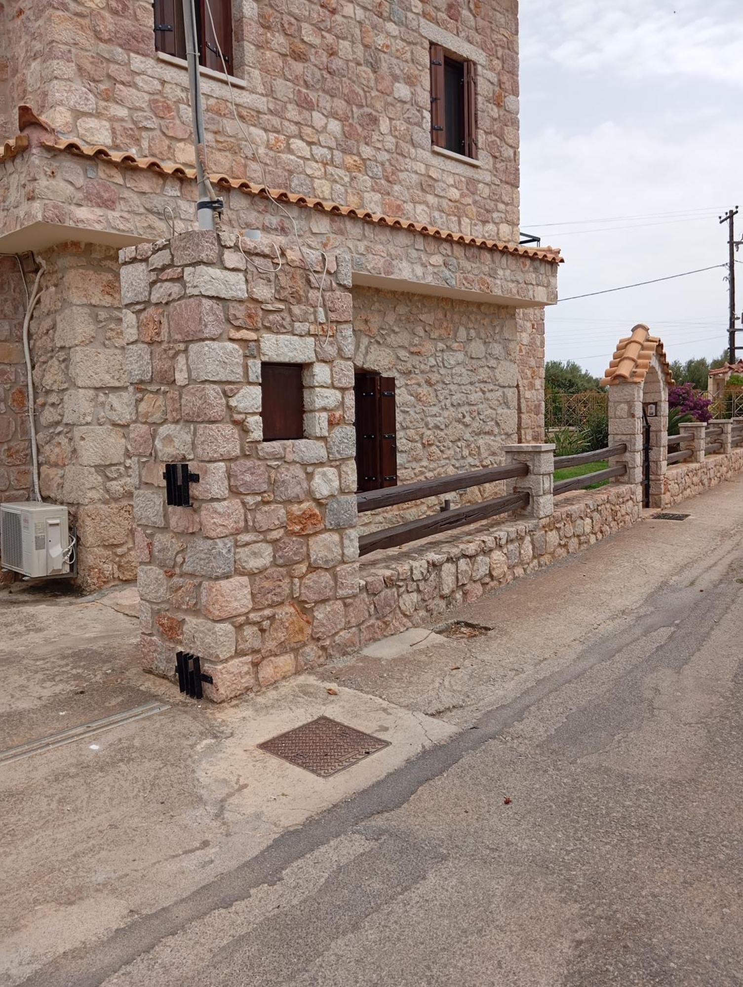 Niko'S Stone Guest House Bãi biển Bãi biển Plitra Ngoại thất bức ảnh